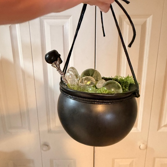 Witches’ Brew Cauldron Charm - Picture 3 of 5